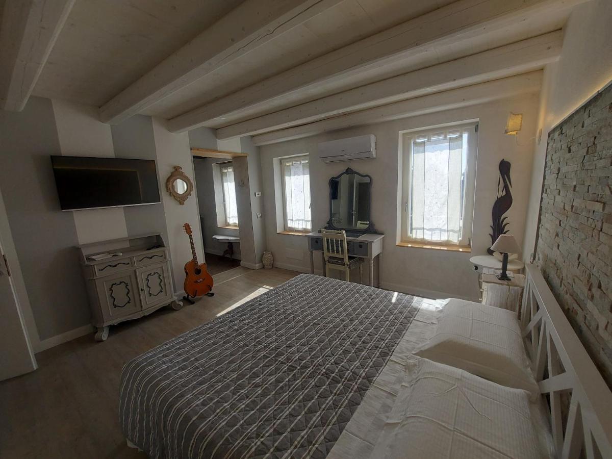 B&B Corte Colli Antichi Sona Exteriör bild