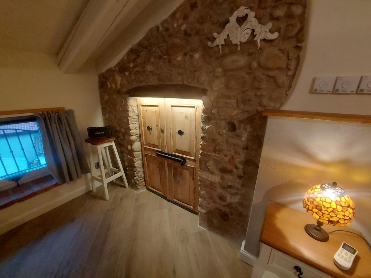 B&B Corte Colli Antichi Sona Exteriör bild
