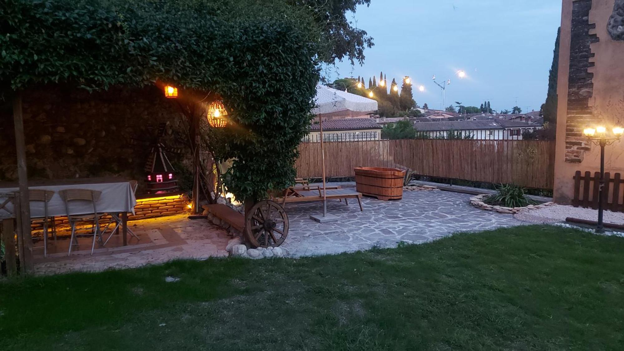B&B Corte Colli Antichi Sona Exteriör bild