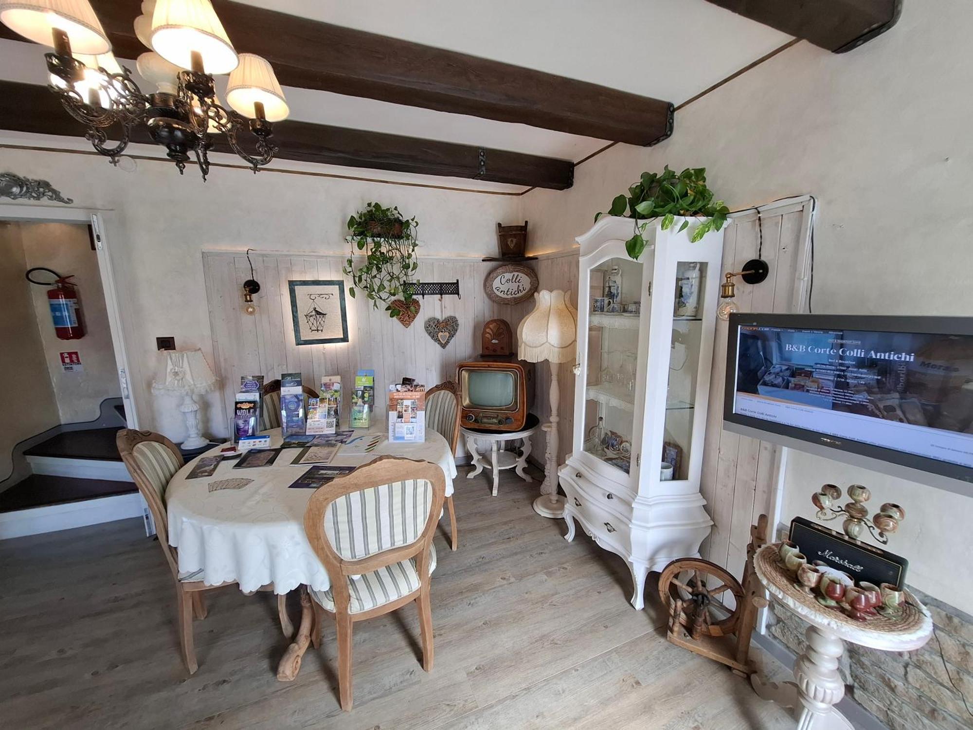 B&B Corte Colli Antichi Sona Exteriör bild